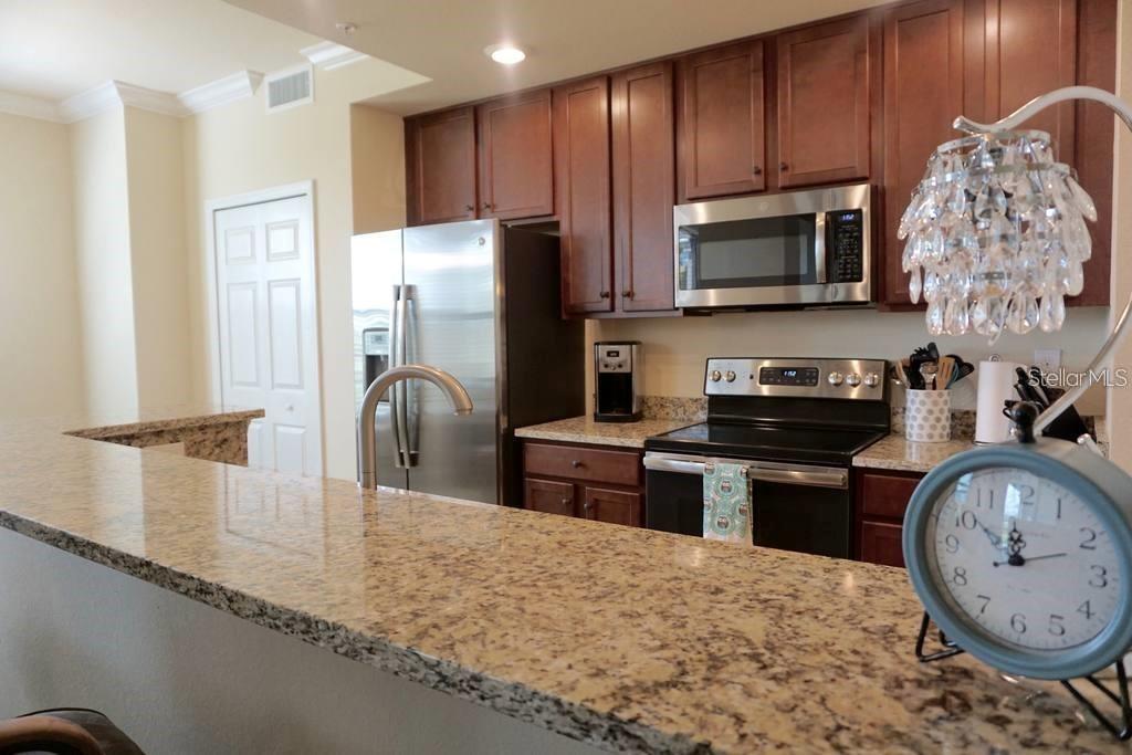 Listing photo id 6 for 5558 Palmer Circle 103