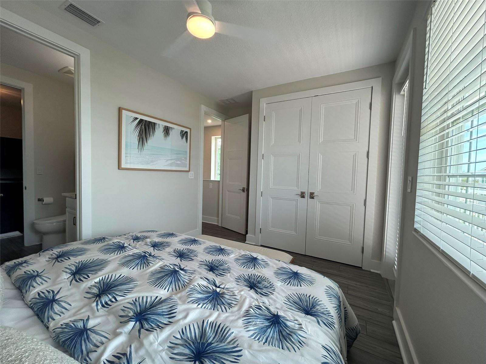 Listing photo id 21 for 4313 Marina View Way