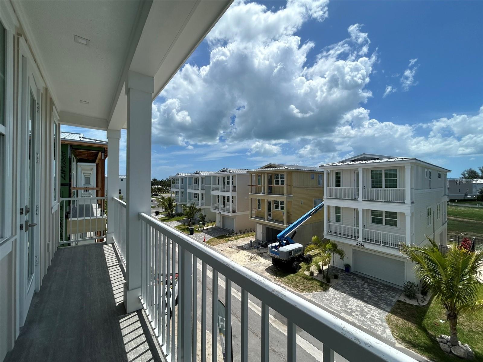 Listing photo id 23 for 4313 Marina View Way