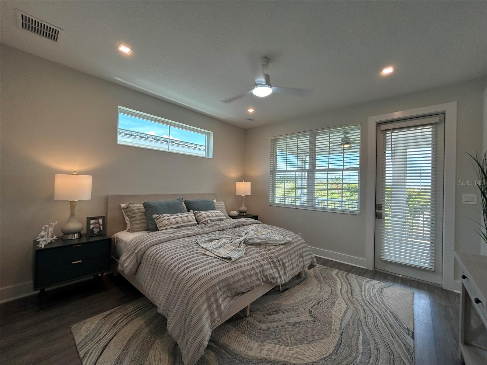 Listing photo id 30 for 4313 Marina View Way