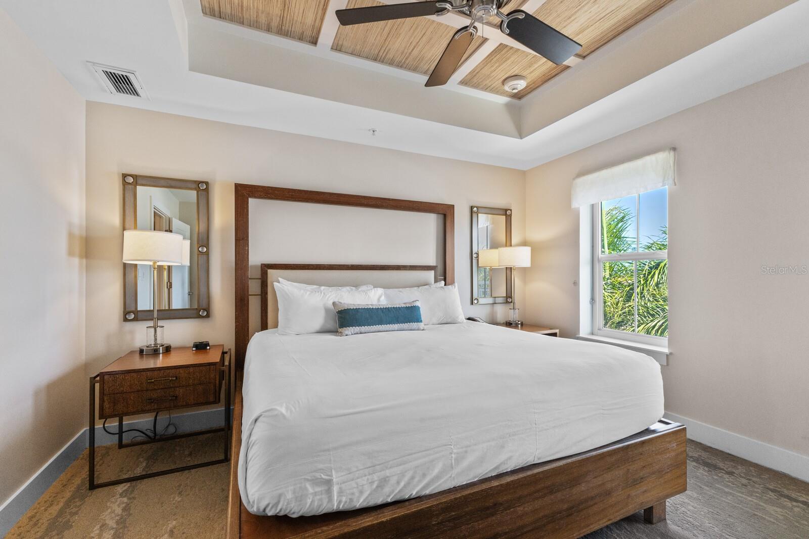 Image 14 of 53 For 5325 Marina Drive 233