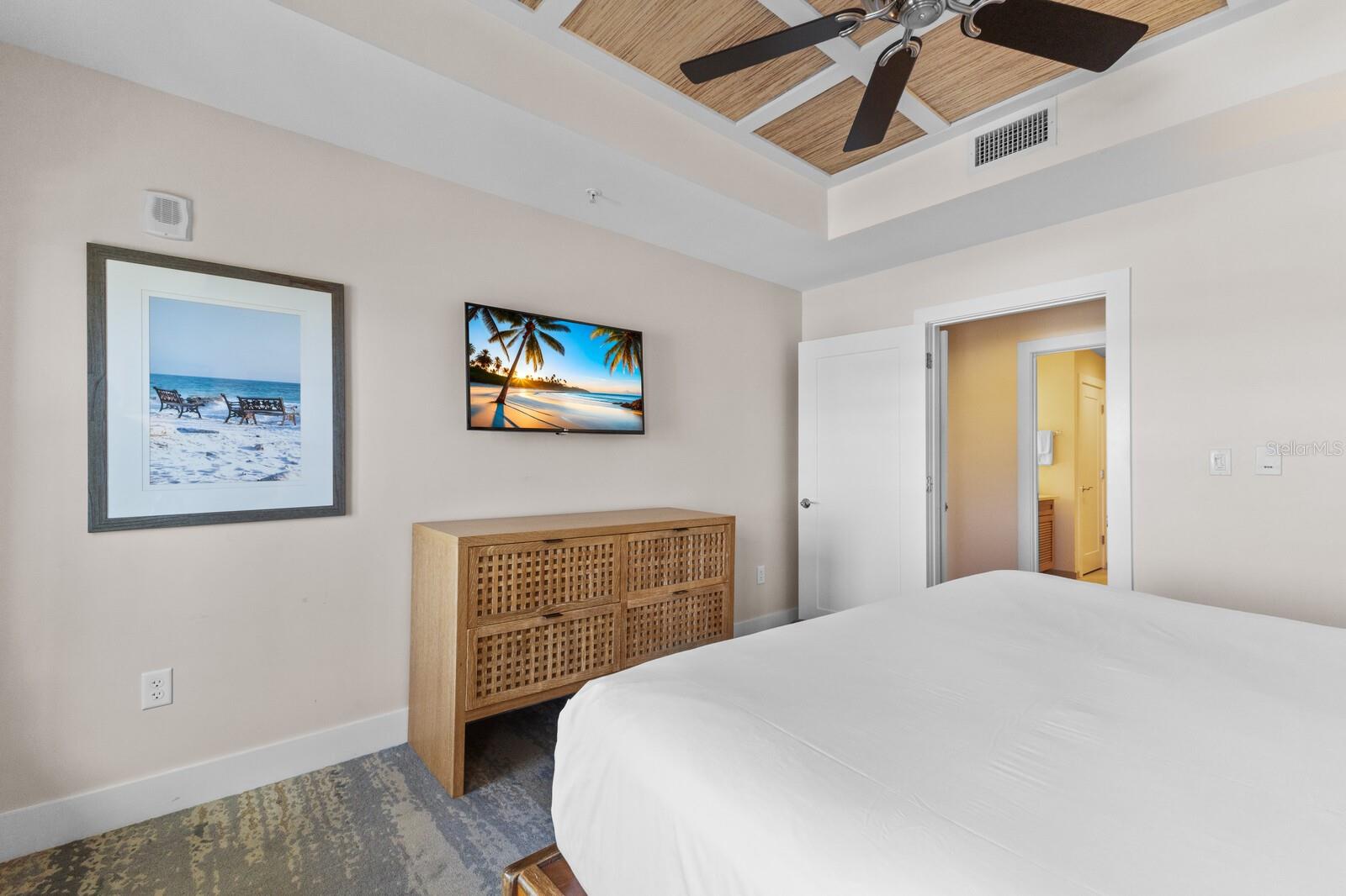 Image 16 of 53 For 5325 Marina Drive 233