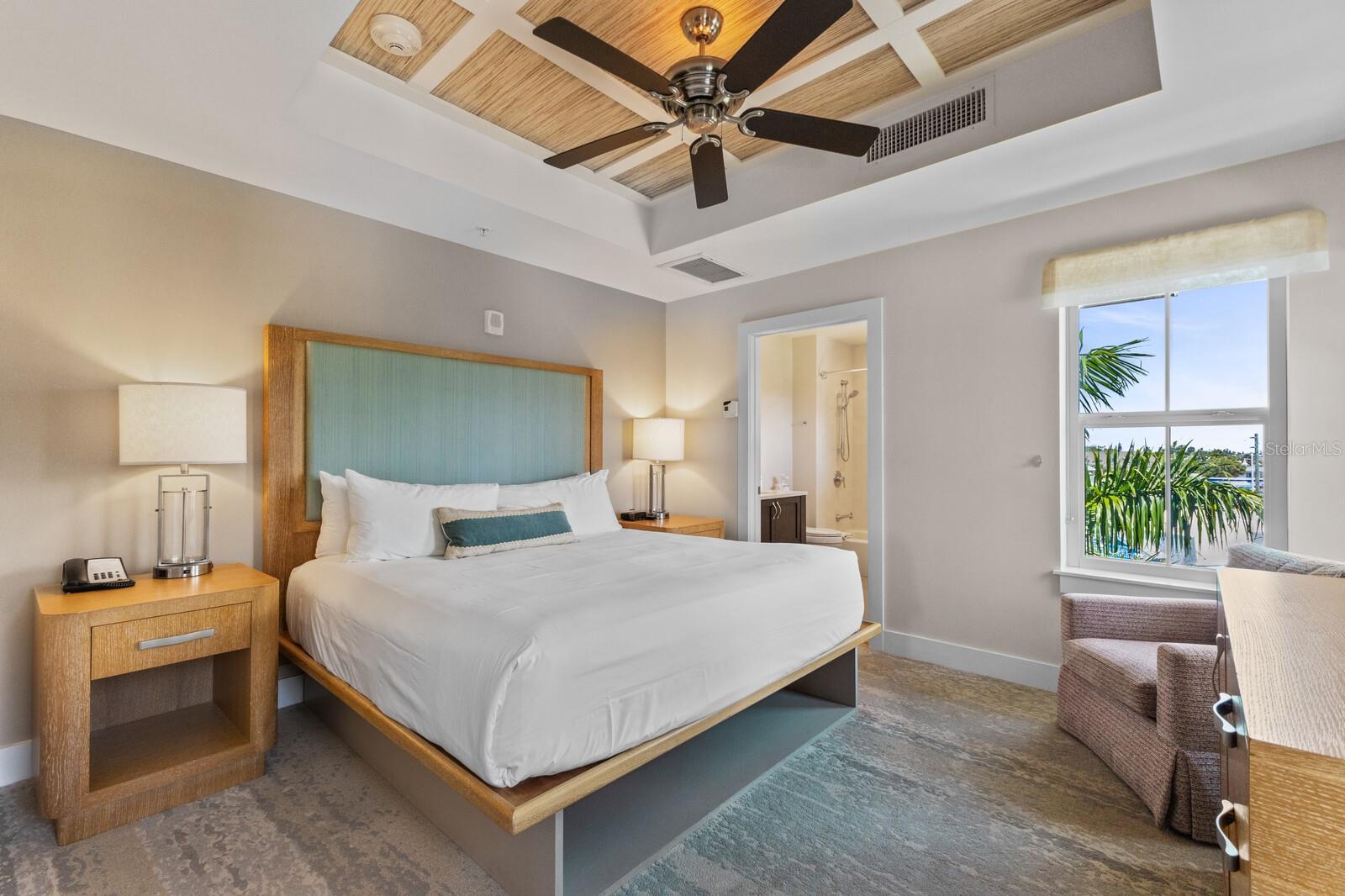 Image 21 of 53 For 5325 Marina Drive 233