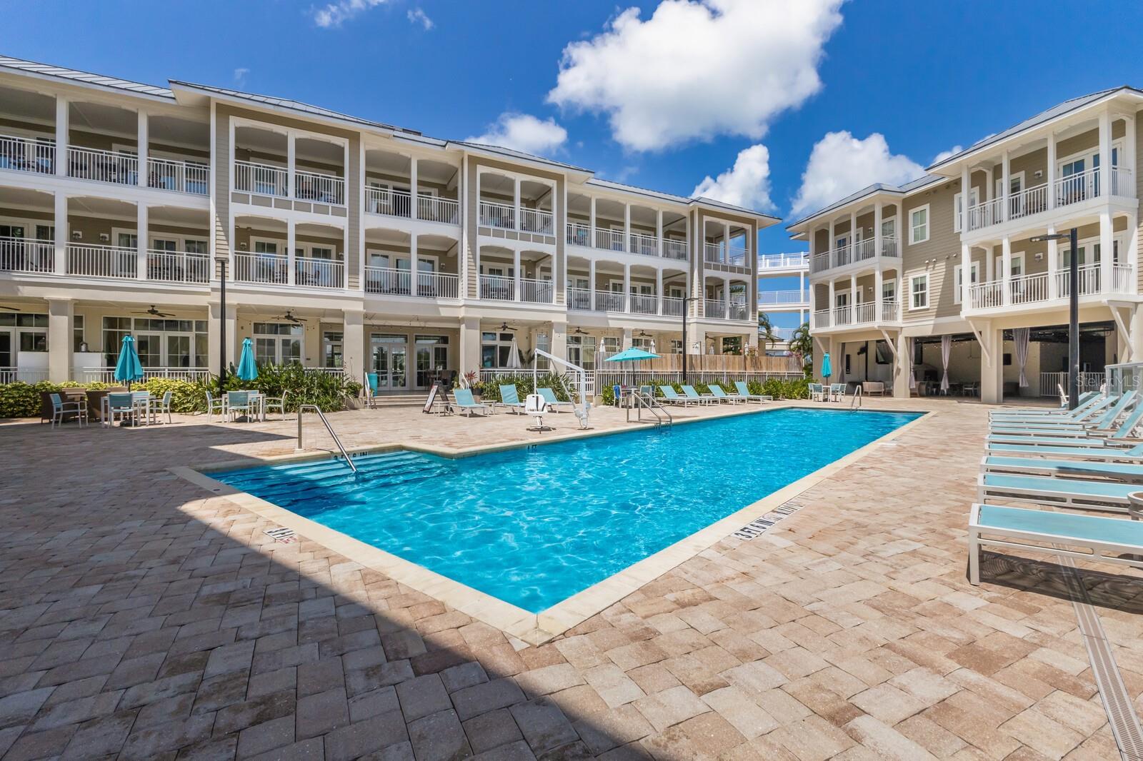 Image 31 of 53 For 5325 Marina Drive 233