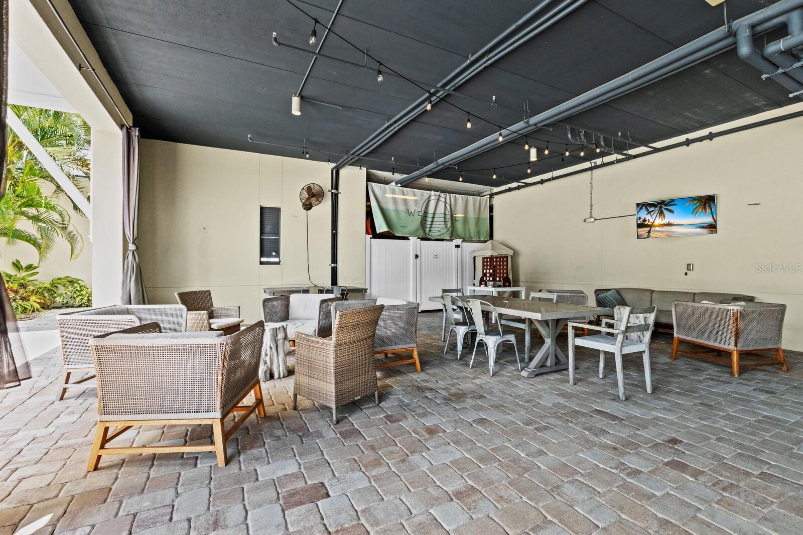 Image 33 of 53 For 5325 Marina Drive 233