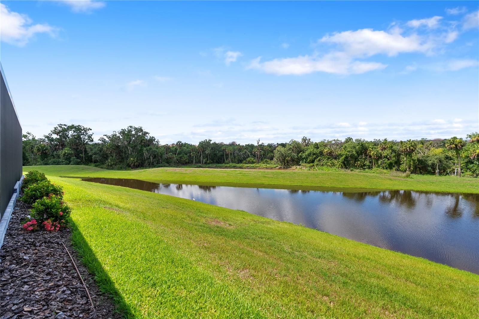 Listing photo id 41 for 14273 Skipping Stone Loop