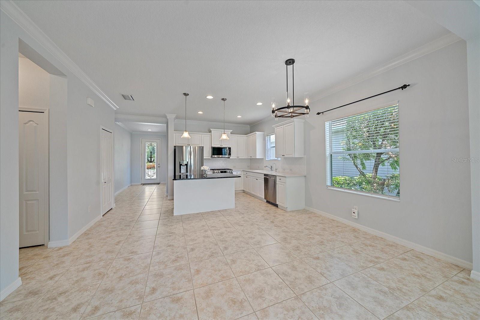 Listing photo id 15 for 5004 Brickell Park Cove