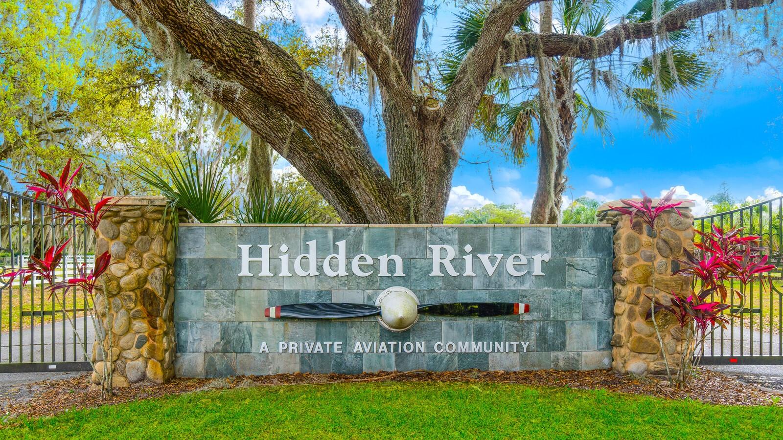 Listing photo id 8 for Hidden River Road