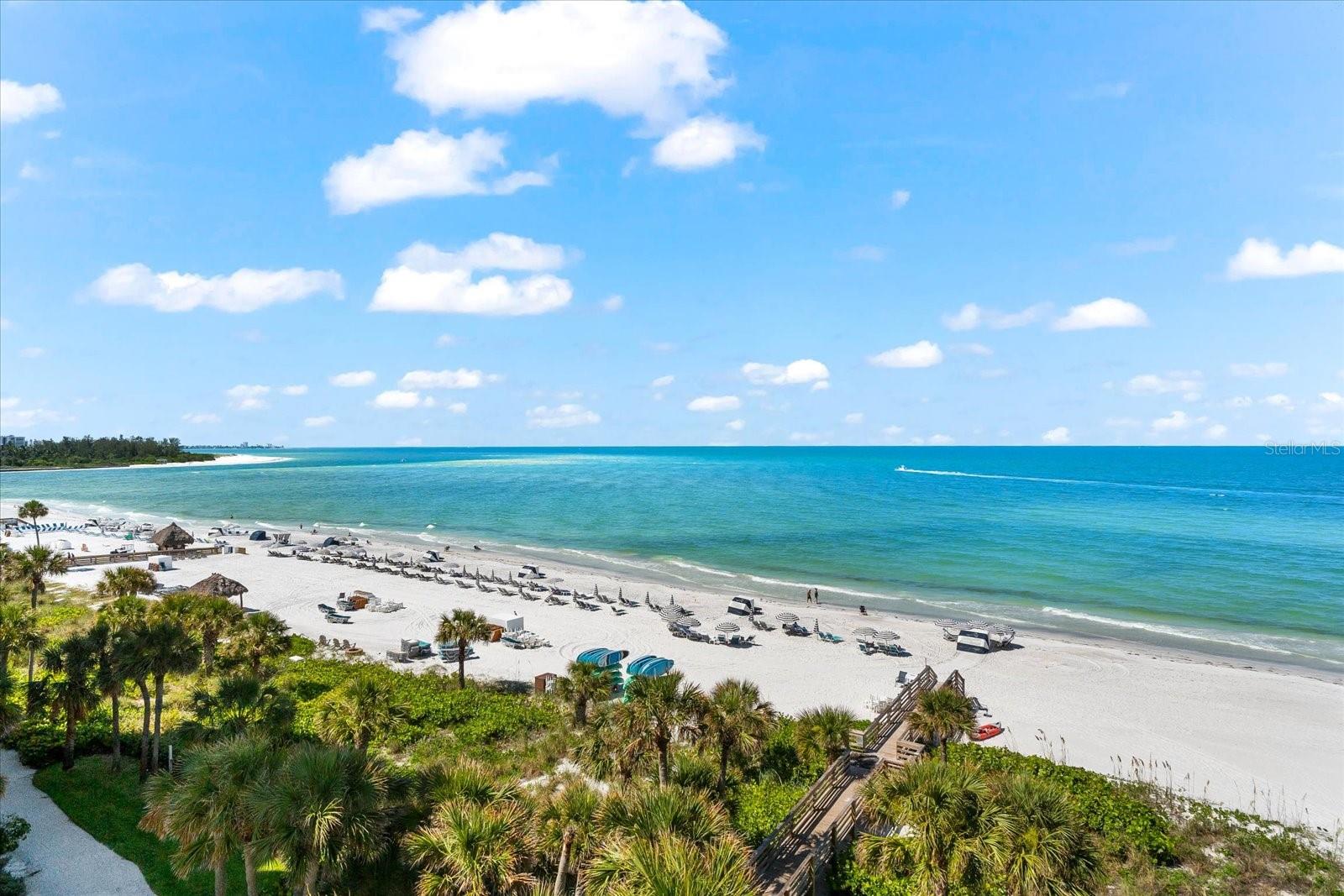 Listing photo id 33 for 240 Sands Point Road 4507