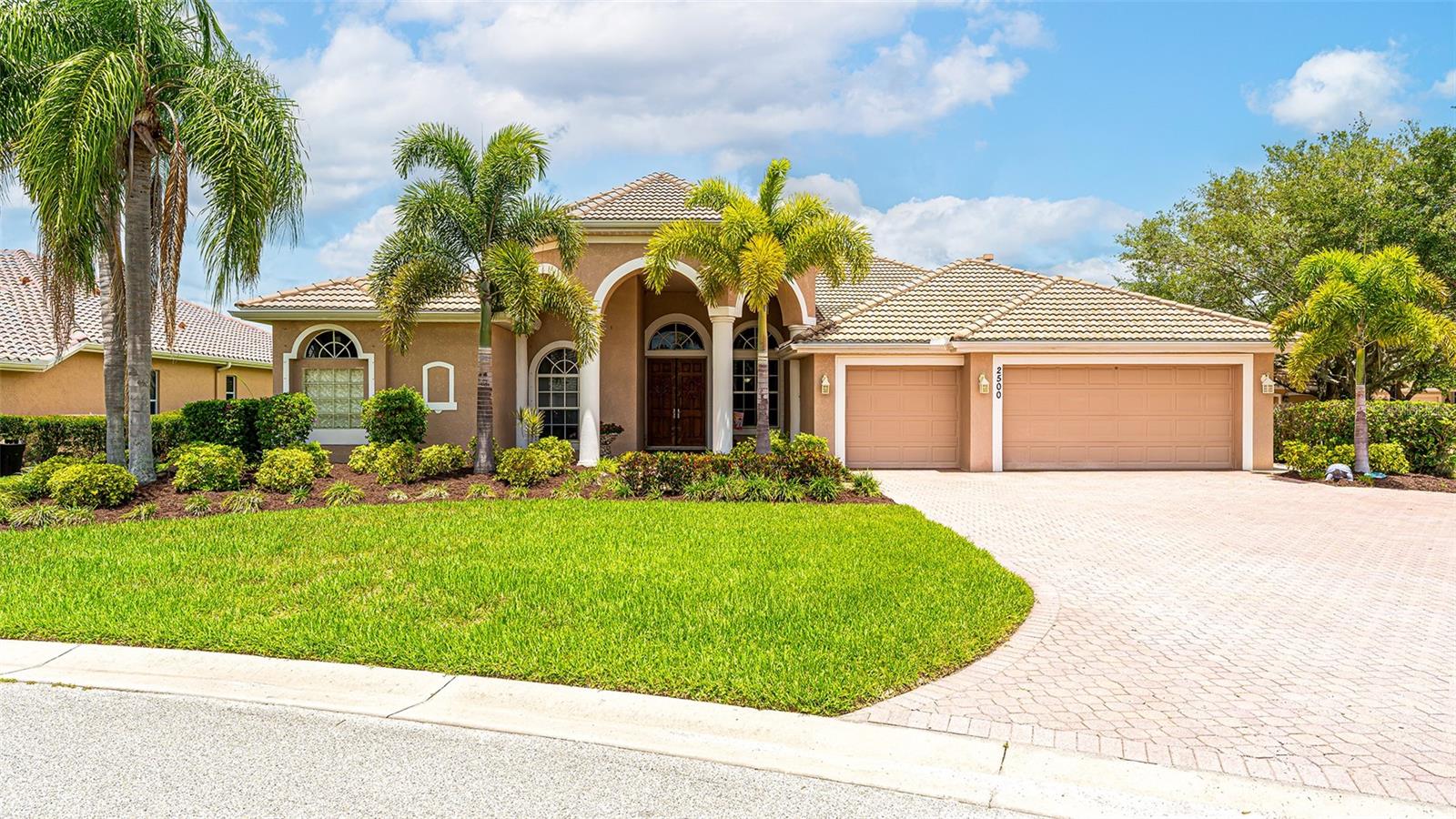 Details for 2500 Farms Court, SARASOTA, FL 34240