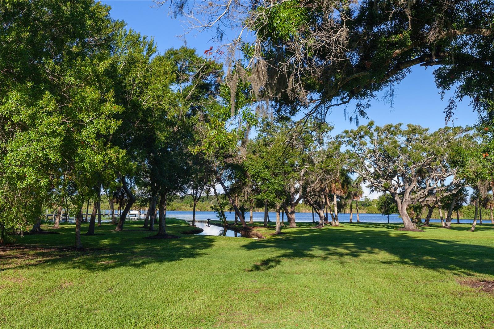 Listing photo id 37 for 5730 Braden River Road