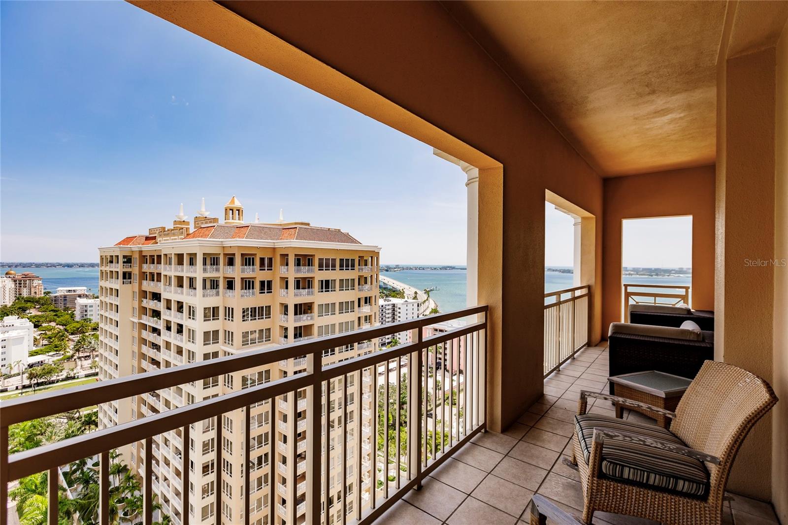 Listing photo id 28 for 1111 Ritz Carlton Drive 1802