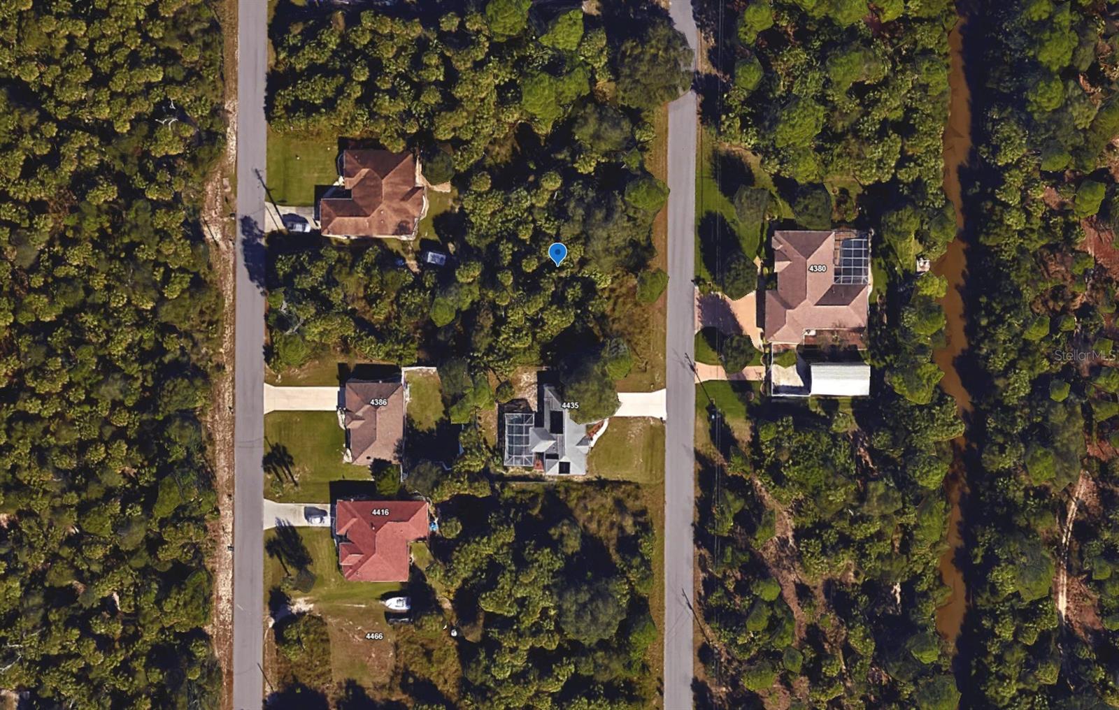 Image 3 of 4 For Inverness Street