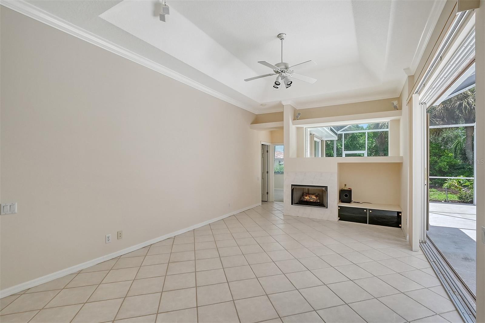 Image 24 of 93 For 2110 Calusa Lakes Boulevard