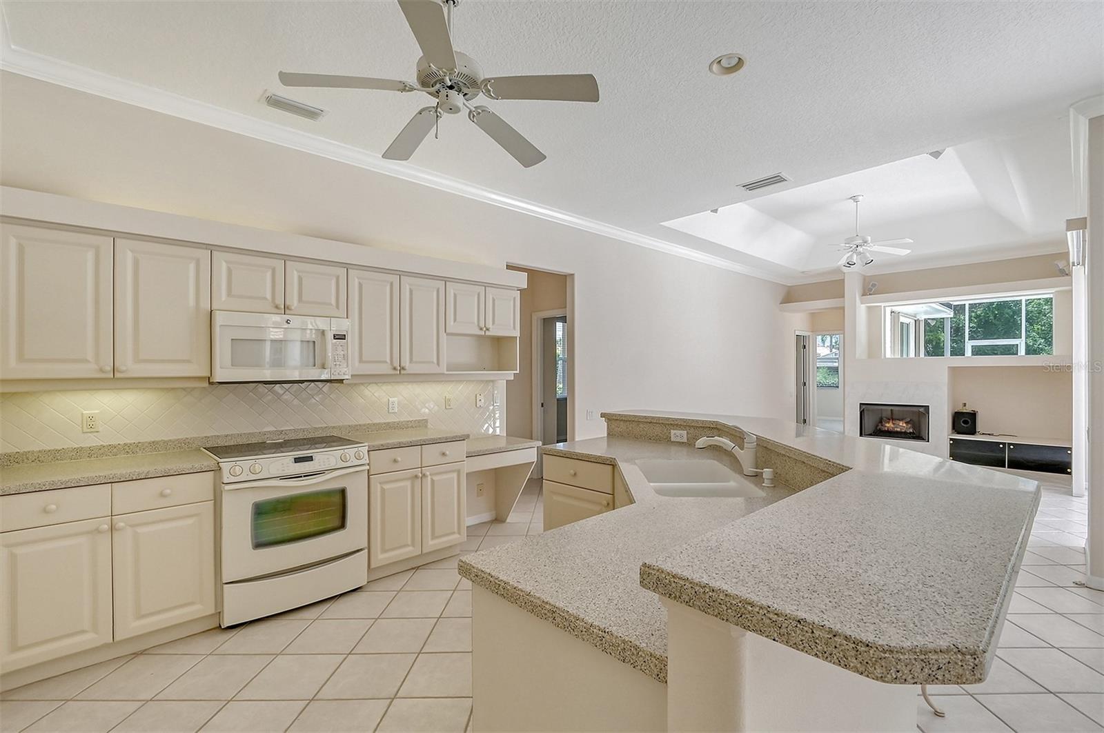 Image 34 of 93 For 2110 Calusa Lakes Boulevard