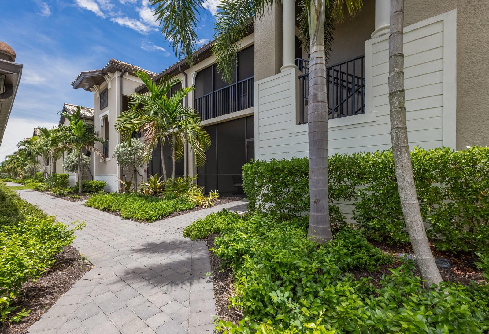 Image 4 of 60 For 5721 Palmer Circle 103