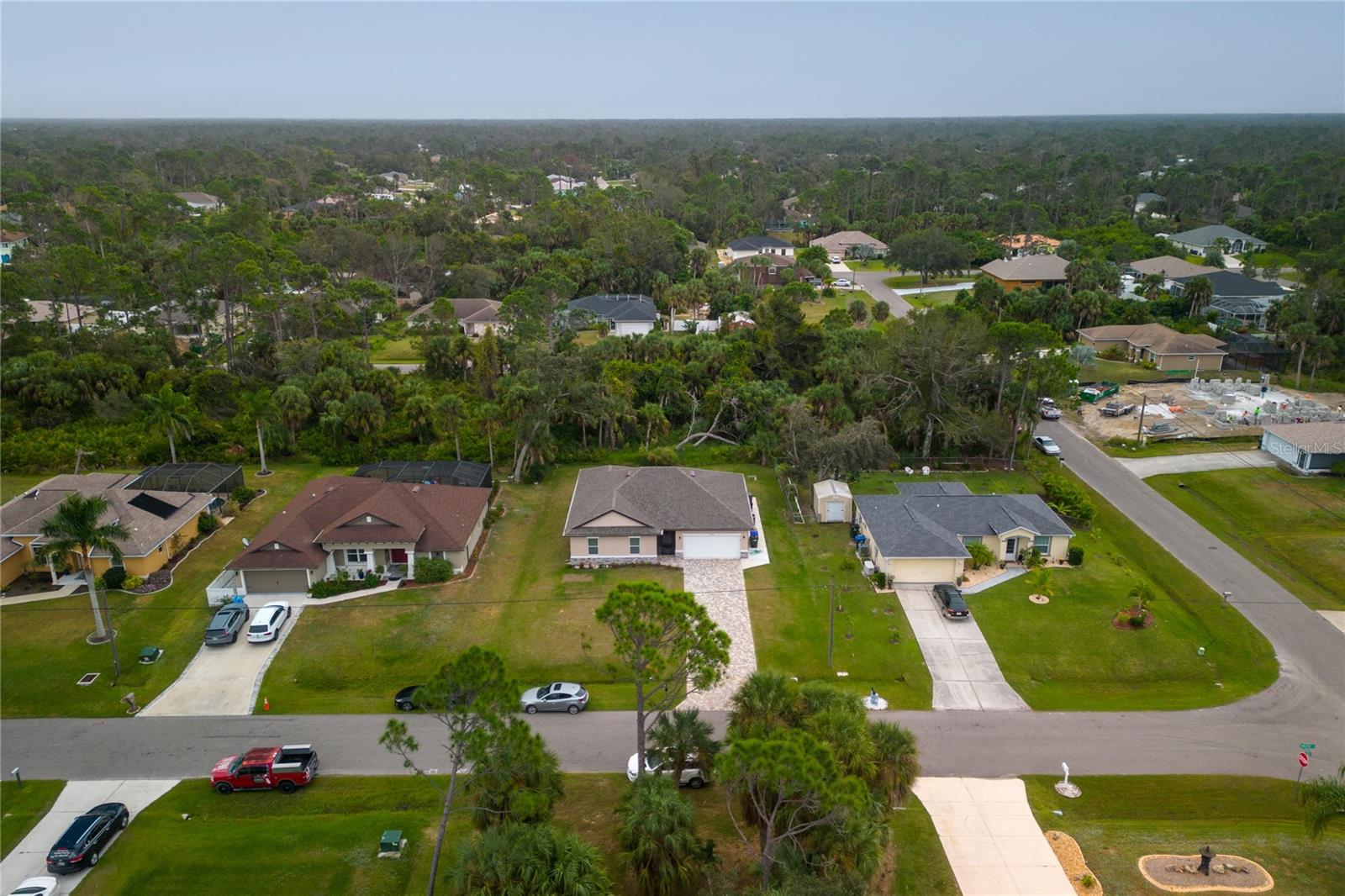 Listing photo id 27 for 3184 Draper Terrace