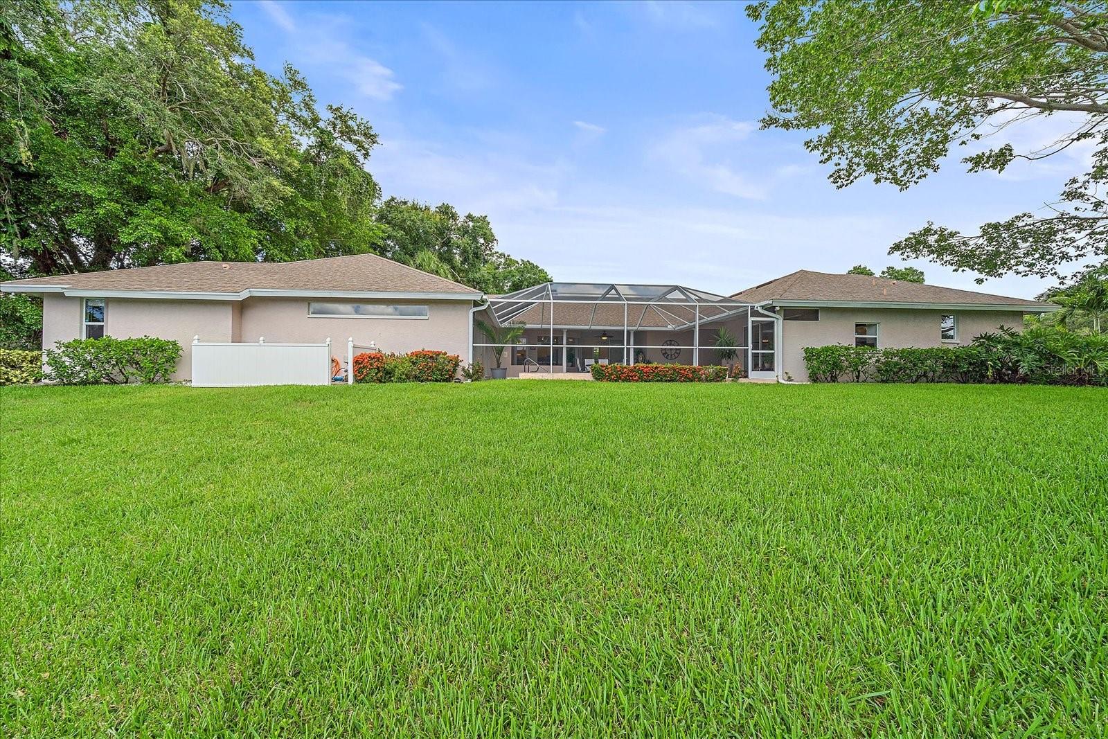 Listing photo id 42 for 8117 Misty Oaks Boulevard