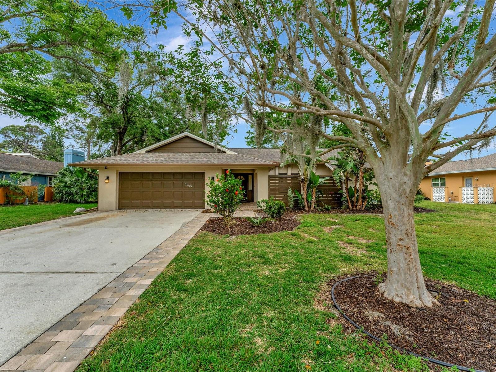 Details for 3963 Country View Drive, SARASOTA, FL 34233