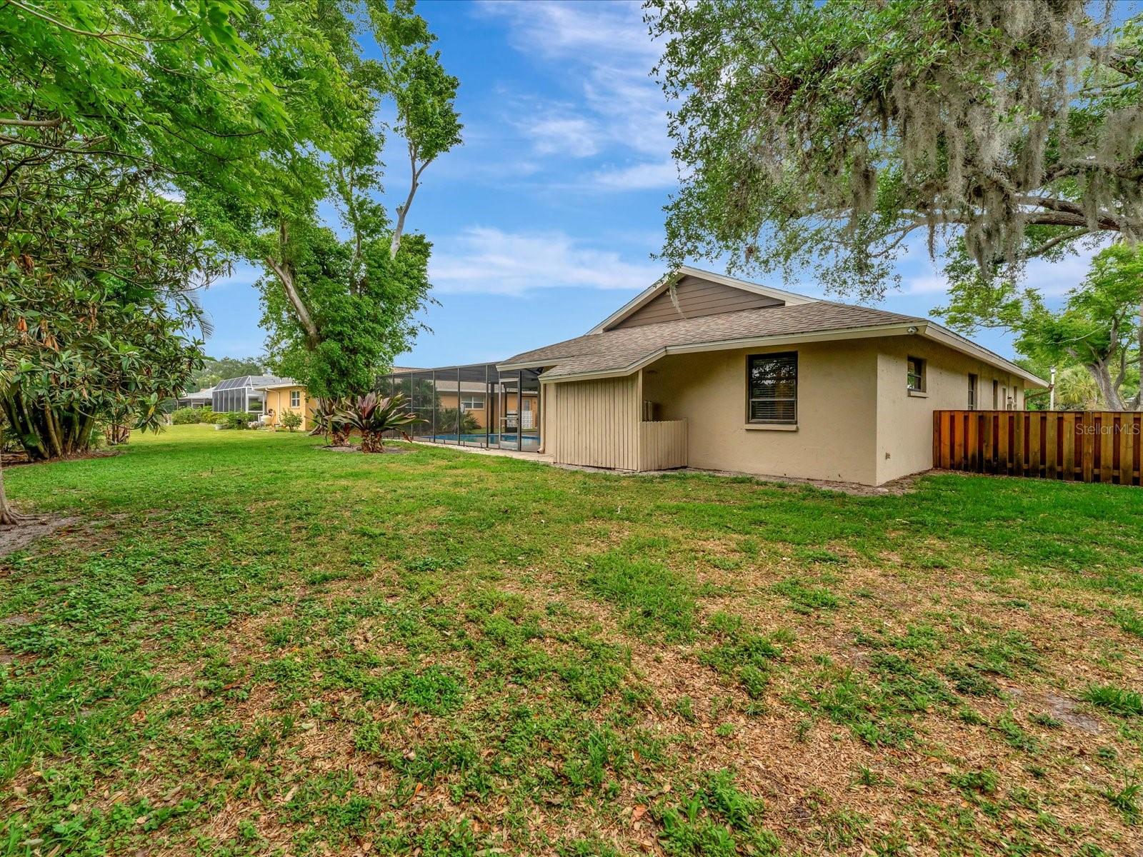 Listing photo id 54 for 3963 Country View Drive