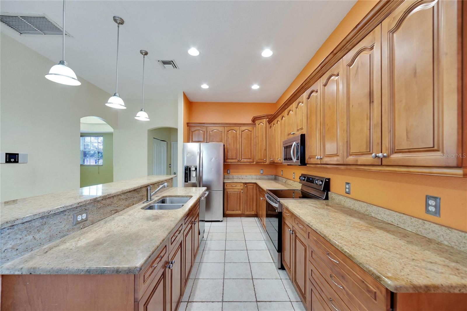 Listing photo id 2 for 1330 16th Street