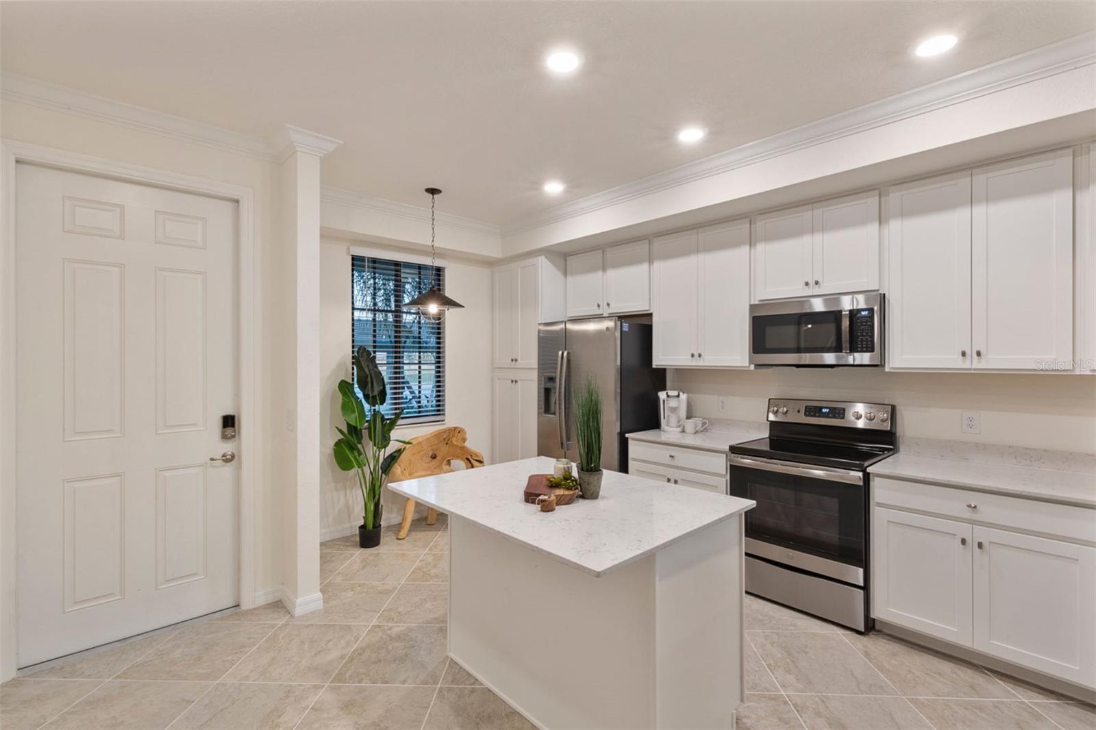 Image 4 of 27 For 17510 Gawthrop Drive 104