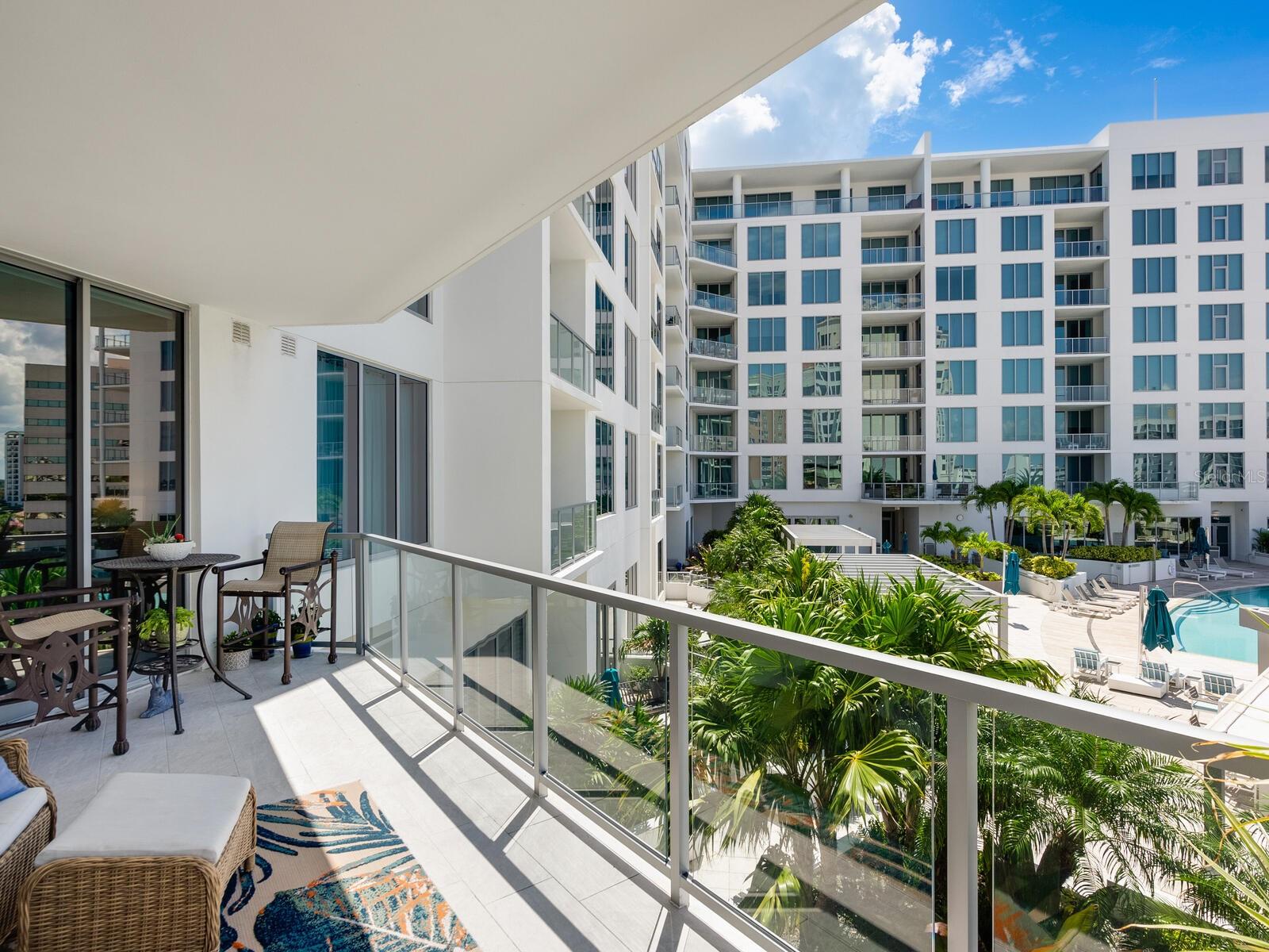 Listing photo id 20 for 111 Pineapple Avenue 614