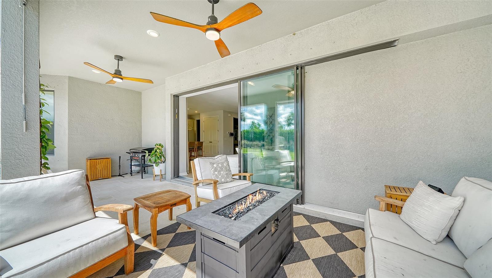 Listing photo id 27 for 9280 Tequila Sunrise Drive