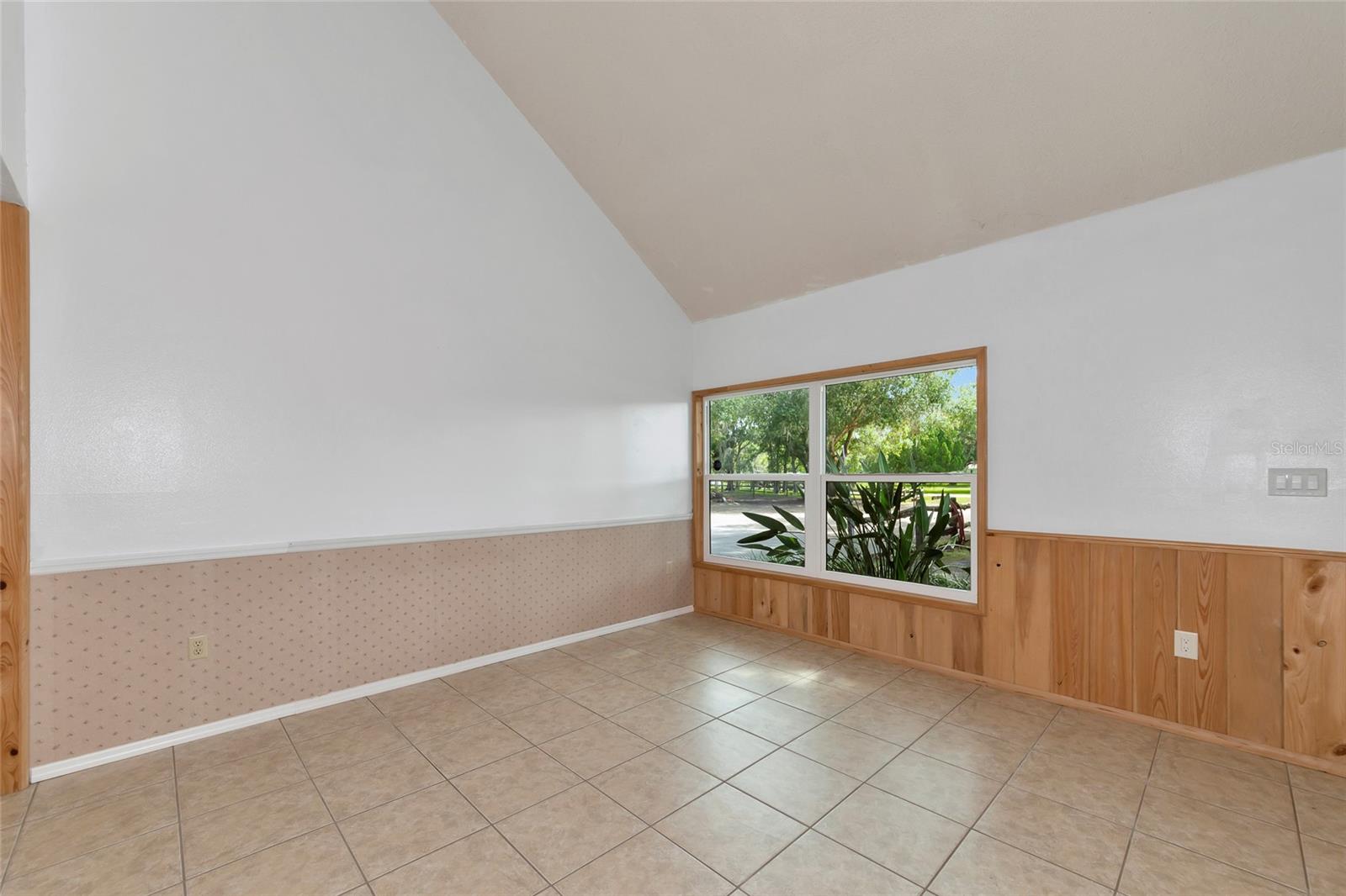 Image 17 of 51 For 16023 Winburn Drive