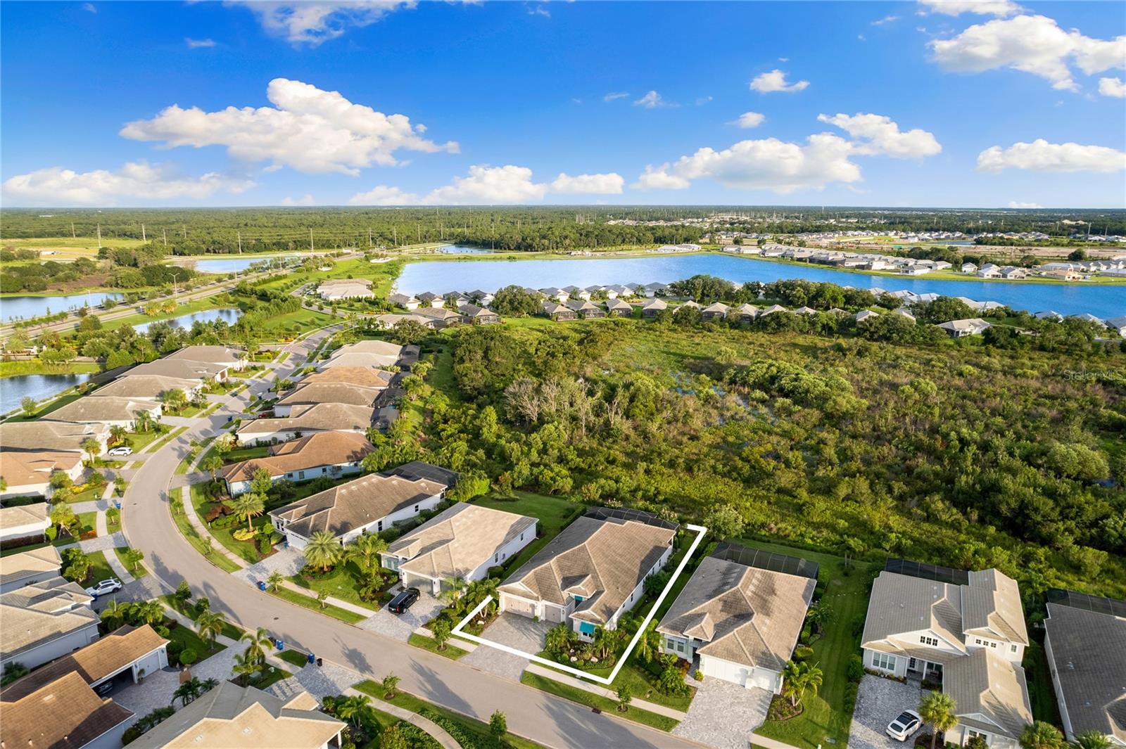 Image 92 of 99 For 8253 Grande Shores Drive