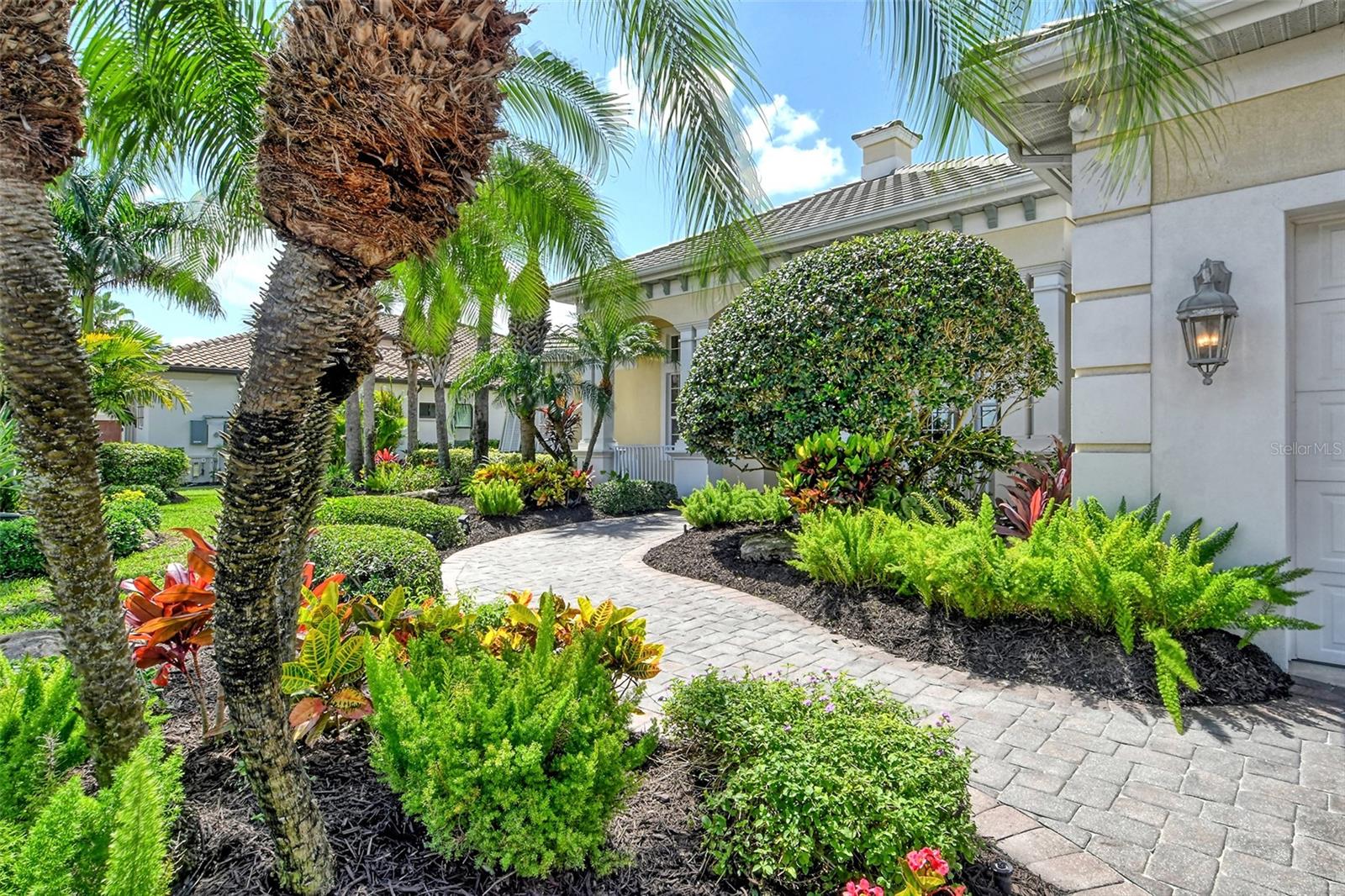 Listing photo id 8 for 811 Riviera Dunes Way