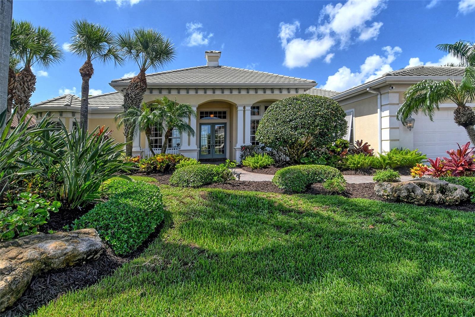 Listing photo id 7 for 811 Riviera Dunes Way