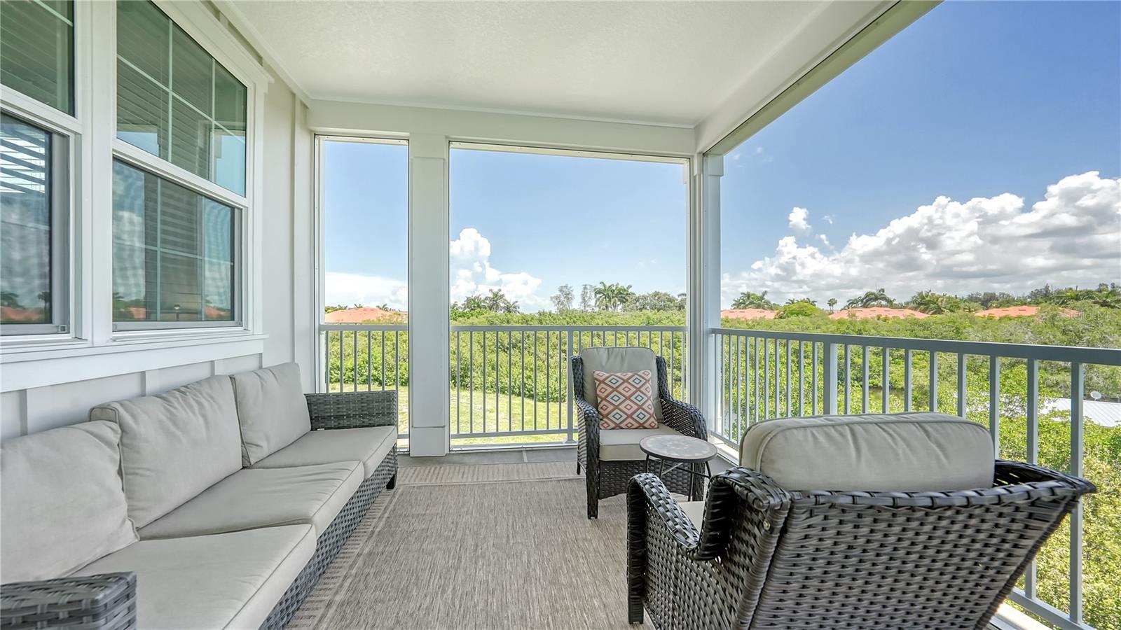 Listing photo id 26 for 4207 Marina View Way