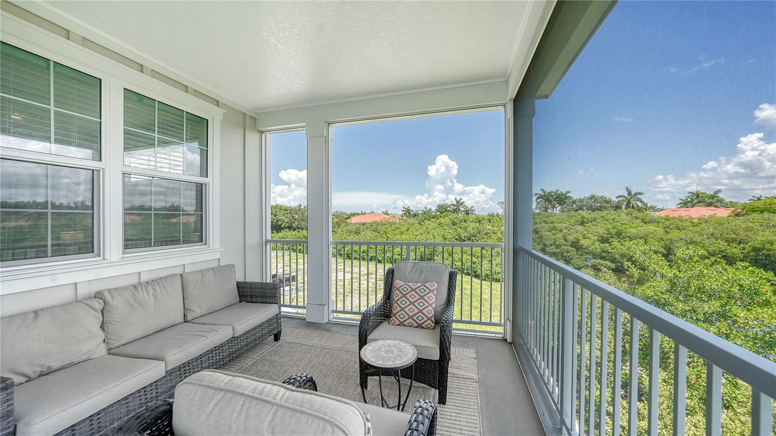 Listing photo id 27 for 4207 Marina View Way