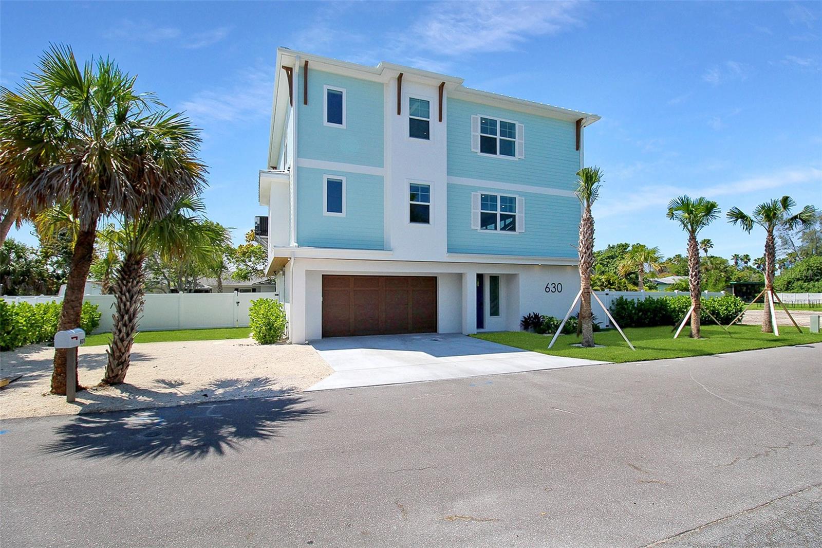 Details for 630 Companion Way, LONGBOAT KEY, FL 34228