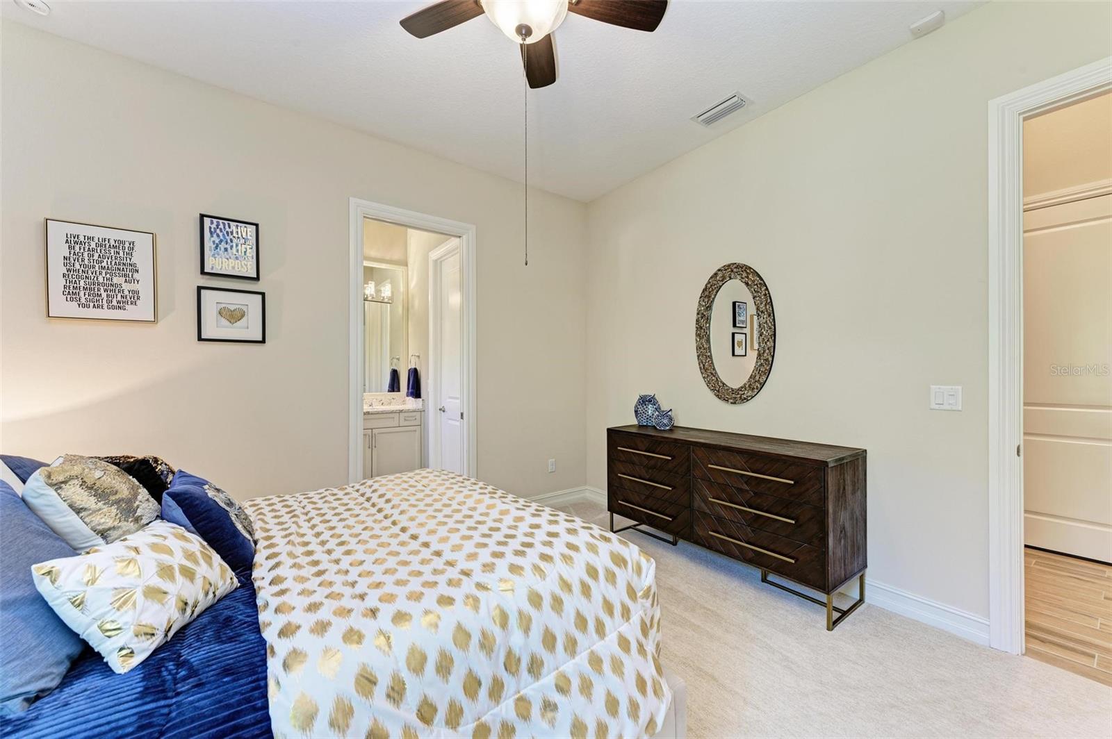 Listing photo id 28 for 5008 Benito Court