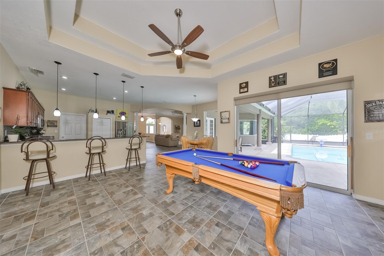 Listing photo id 11 for 17706 Bridlewood Court