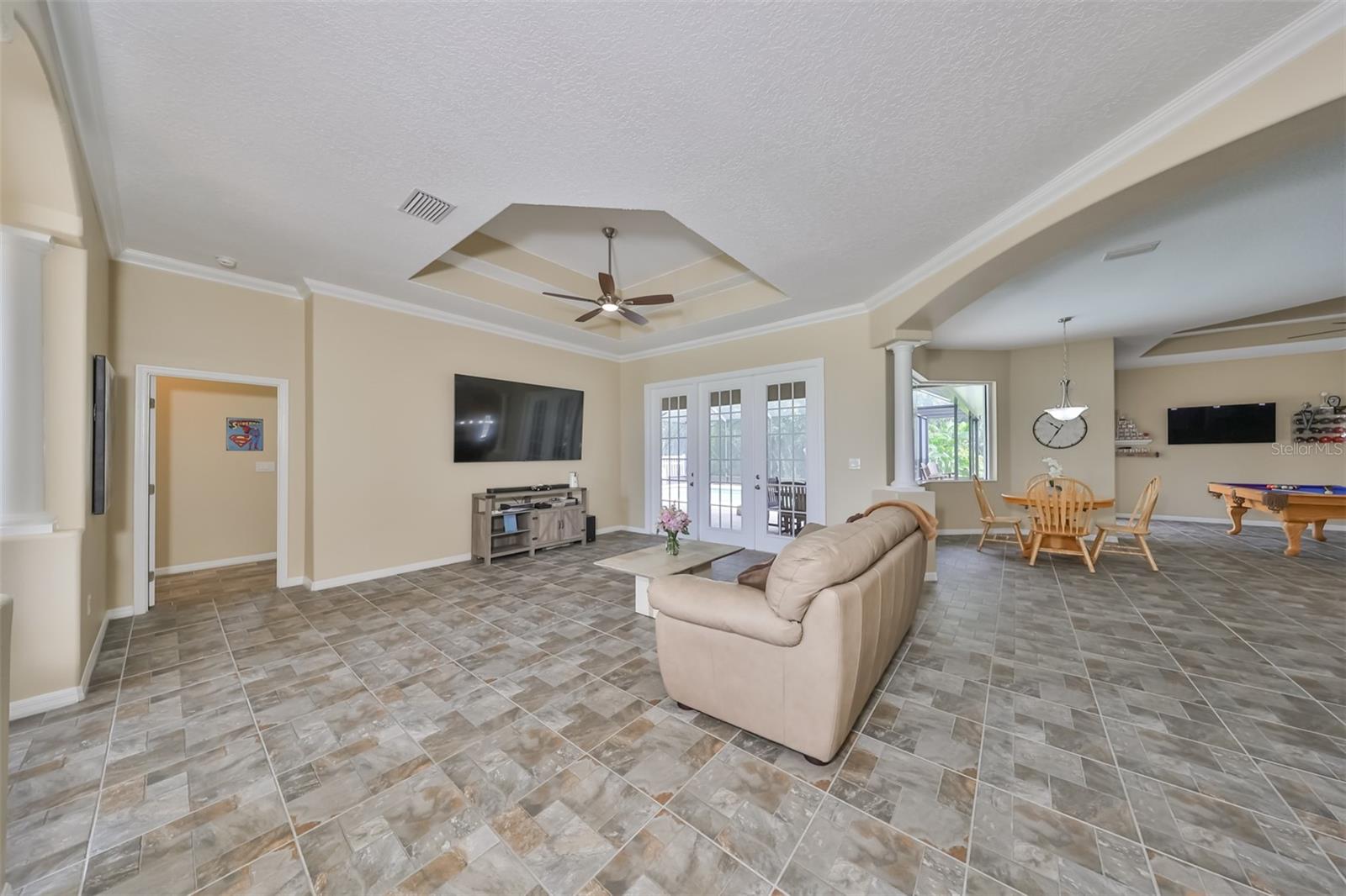 Listing photo id 12 for 17706 Bridlewood Court