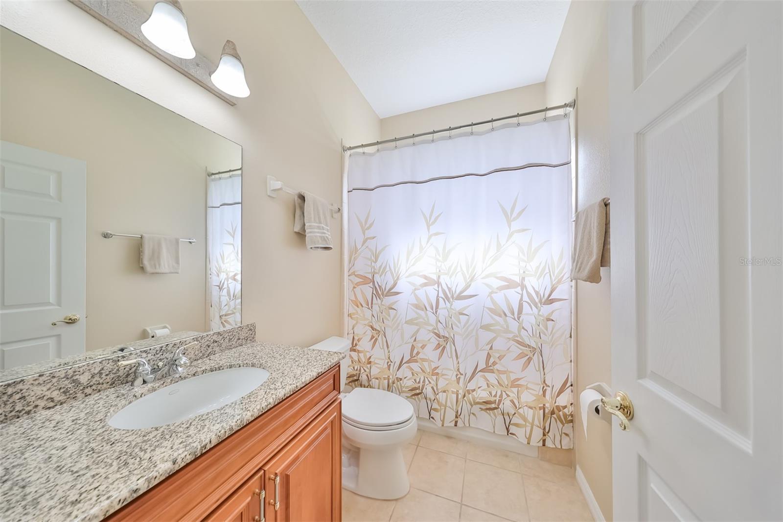 Listing photo id 23 for 17706 Bridlewood Court