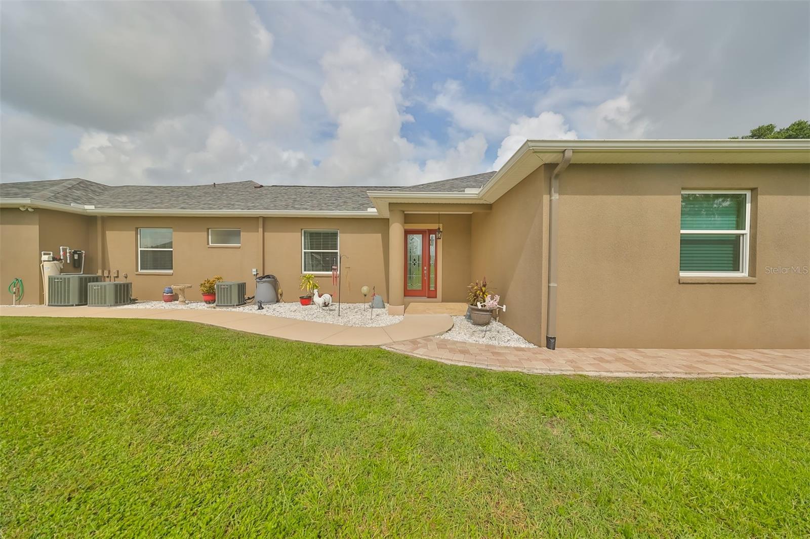 Listing photo id 25 for 17706 Bridlewood Court