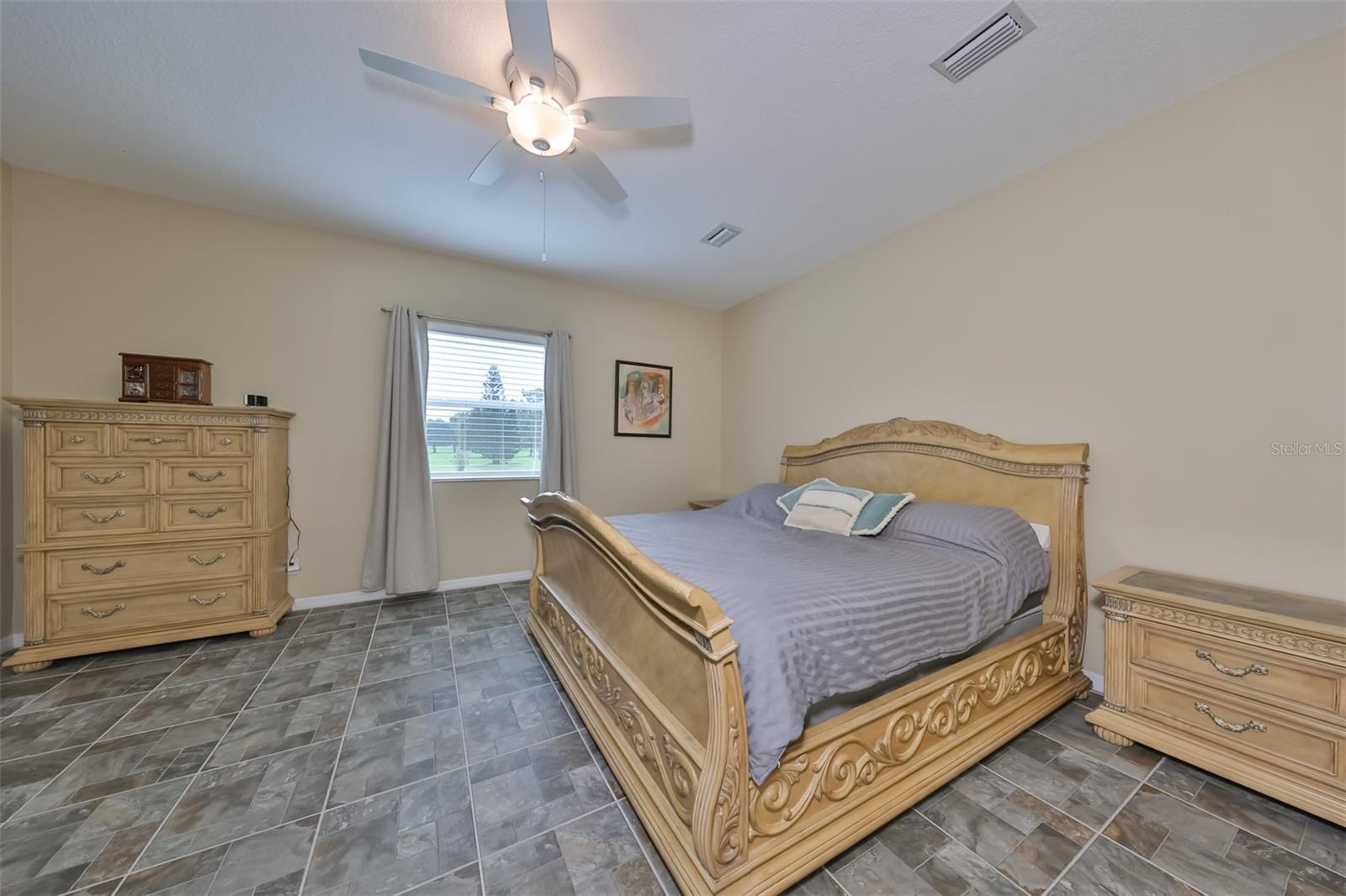 Listing photo id 31 for 17706 Bridlewood Court