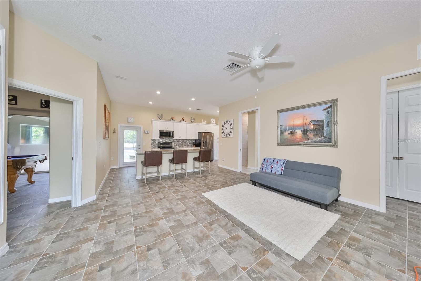 Listing photo id 34 for 17706 Bridlewood Court