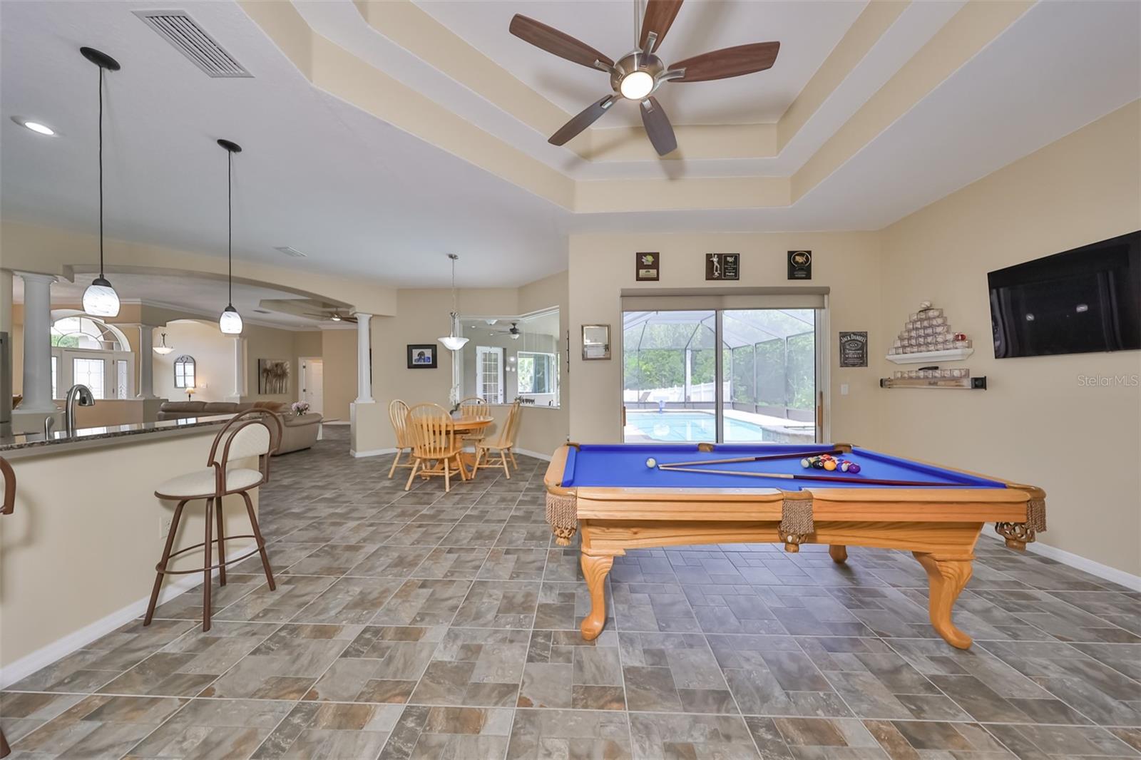 Listing photo id 36 for 17706 Bridlewood Court