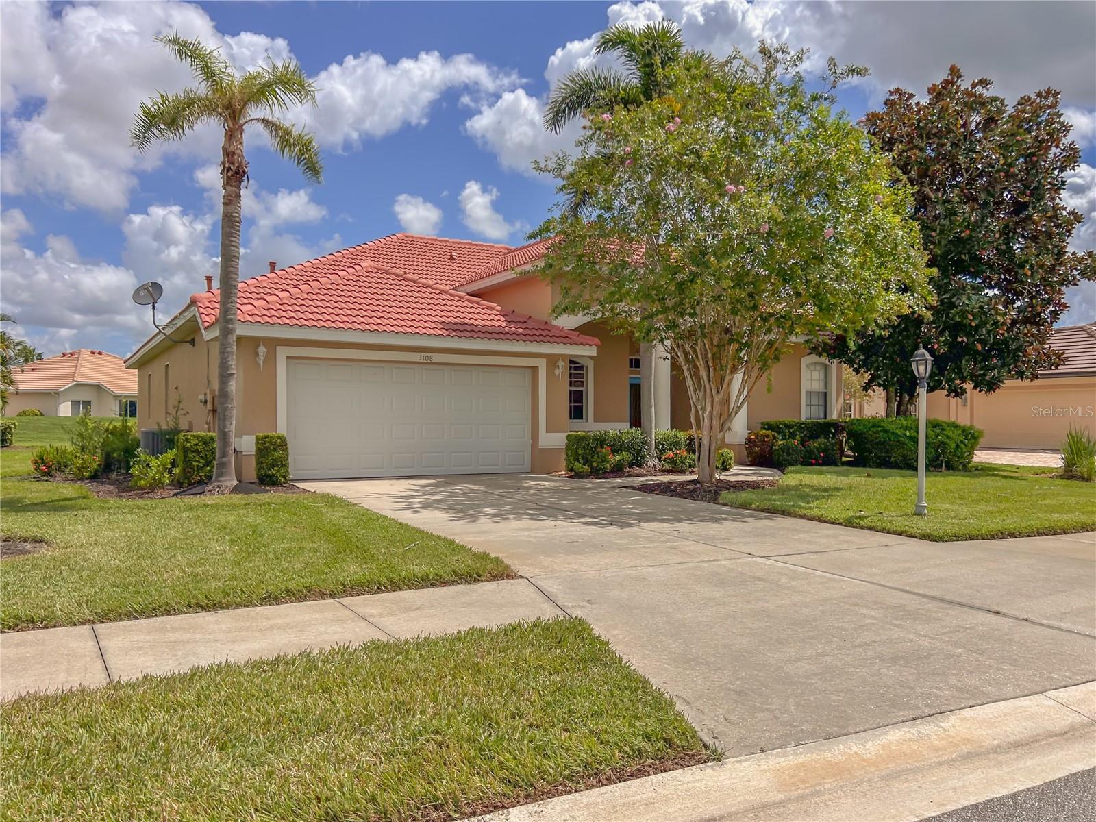 Image 2 of 73 For 3108 Royal Palm Drive