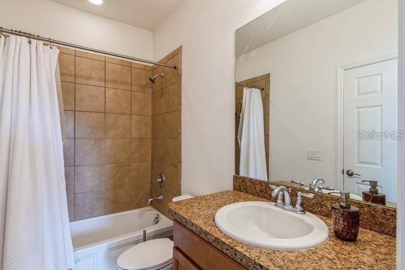 Listing photo id 11 for 6113 Anise Drive