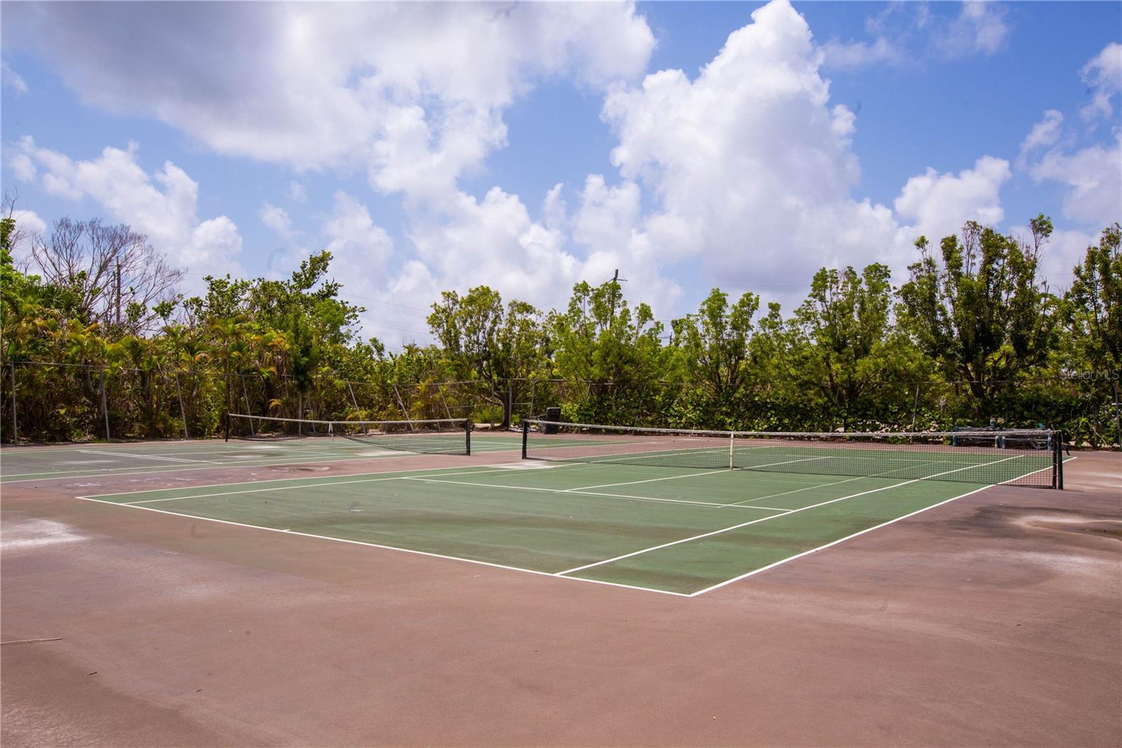 Image 9 of 15 For 1250 Tennisplace Court B22