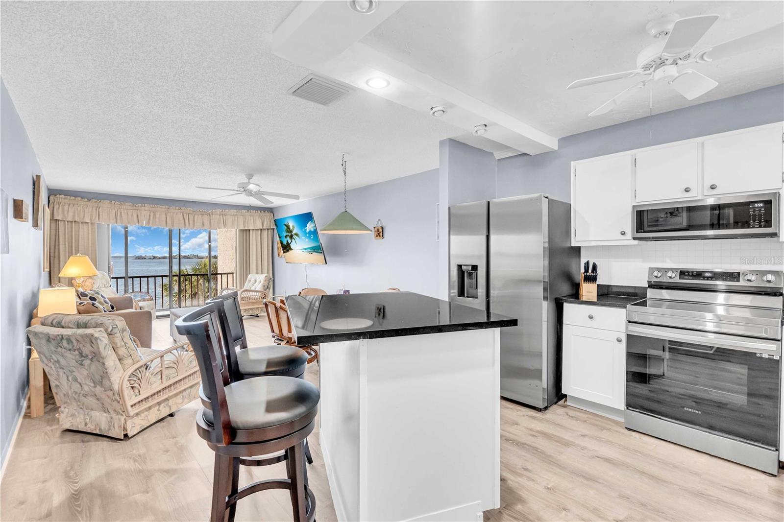Image 34 of 43 For 1602 Stickney Point Road 305
