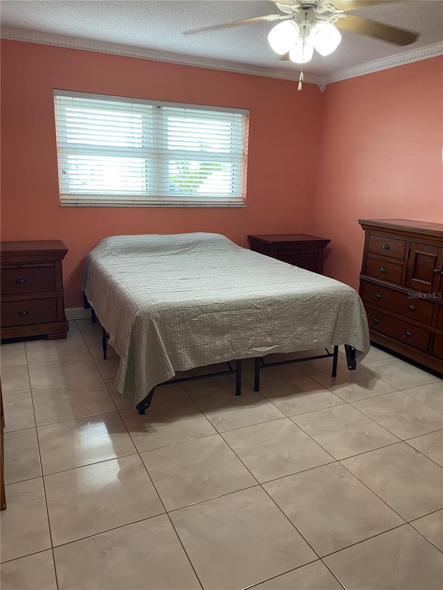 Image 12 of 19 For 5555 Gulf Boulevard 104