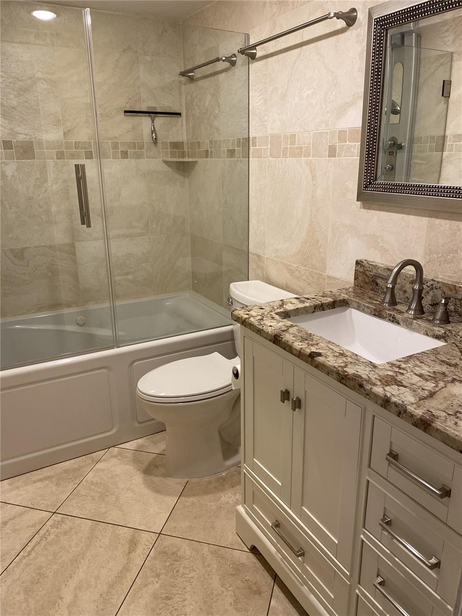 Image 14 of 19 For 5555 Gulf Boulevard 104