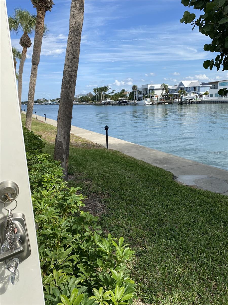 Image 2 of 8 For 5555 Gulf Boulevard 104